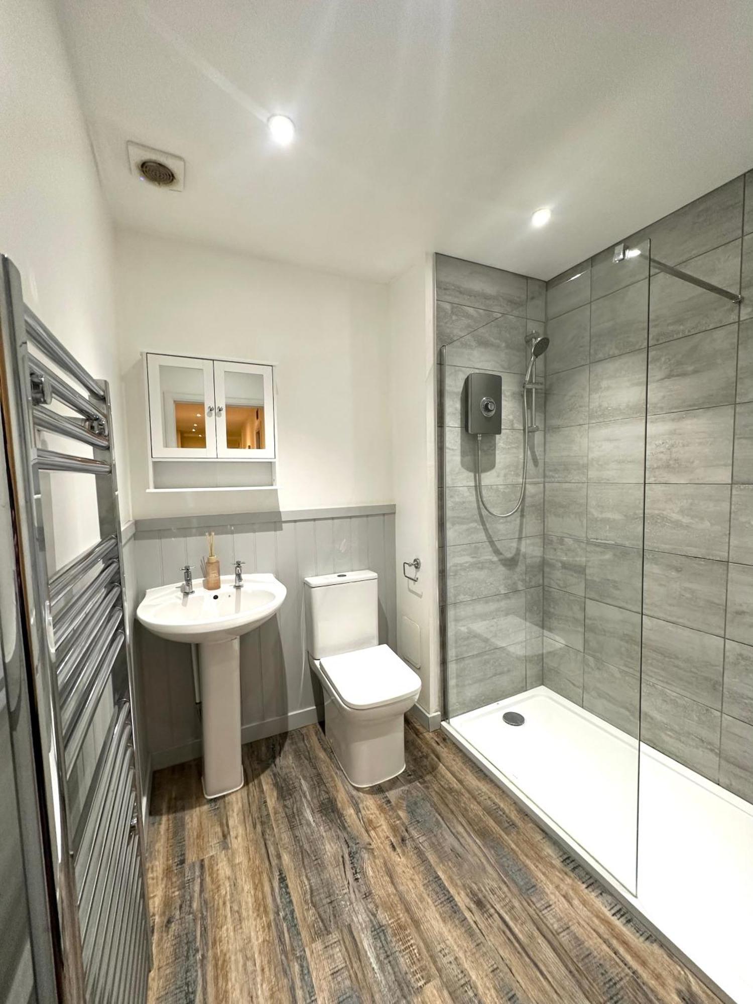 Large City Centre Apartment パース エクステリア 写真