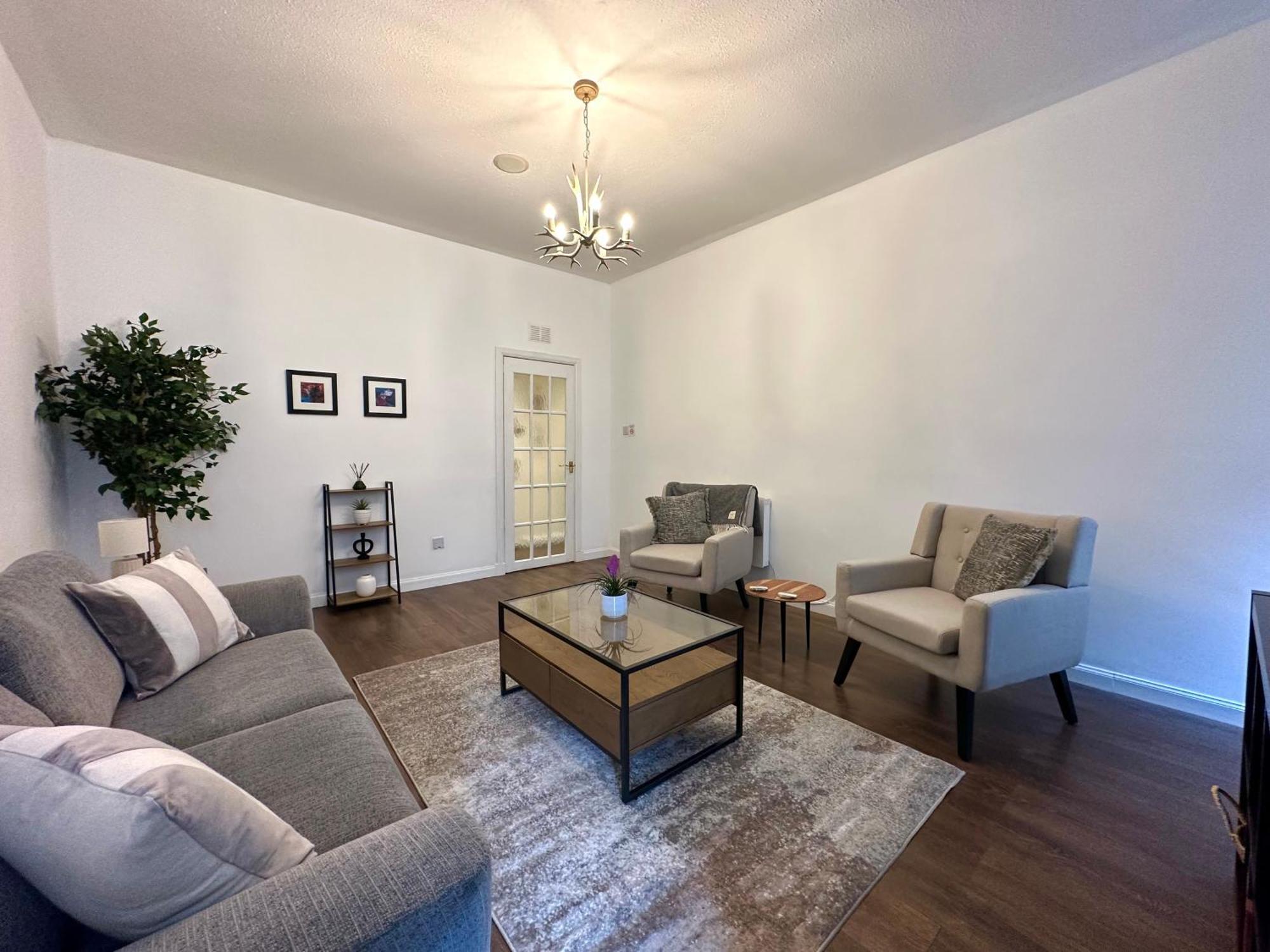 Large City Centre Apartment パース エクステリア 写真