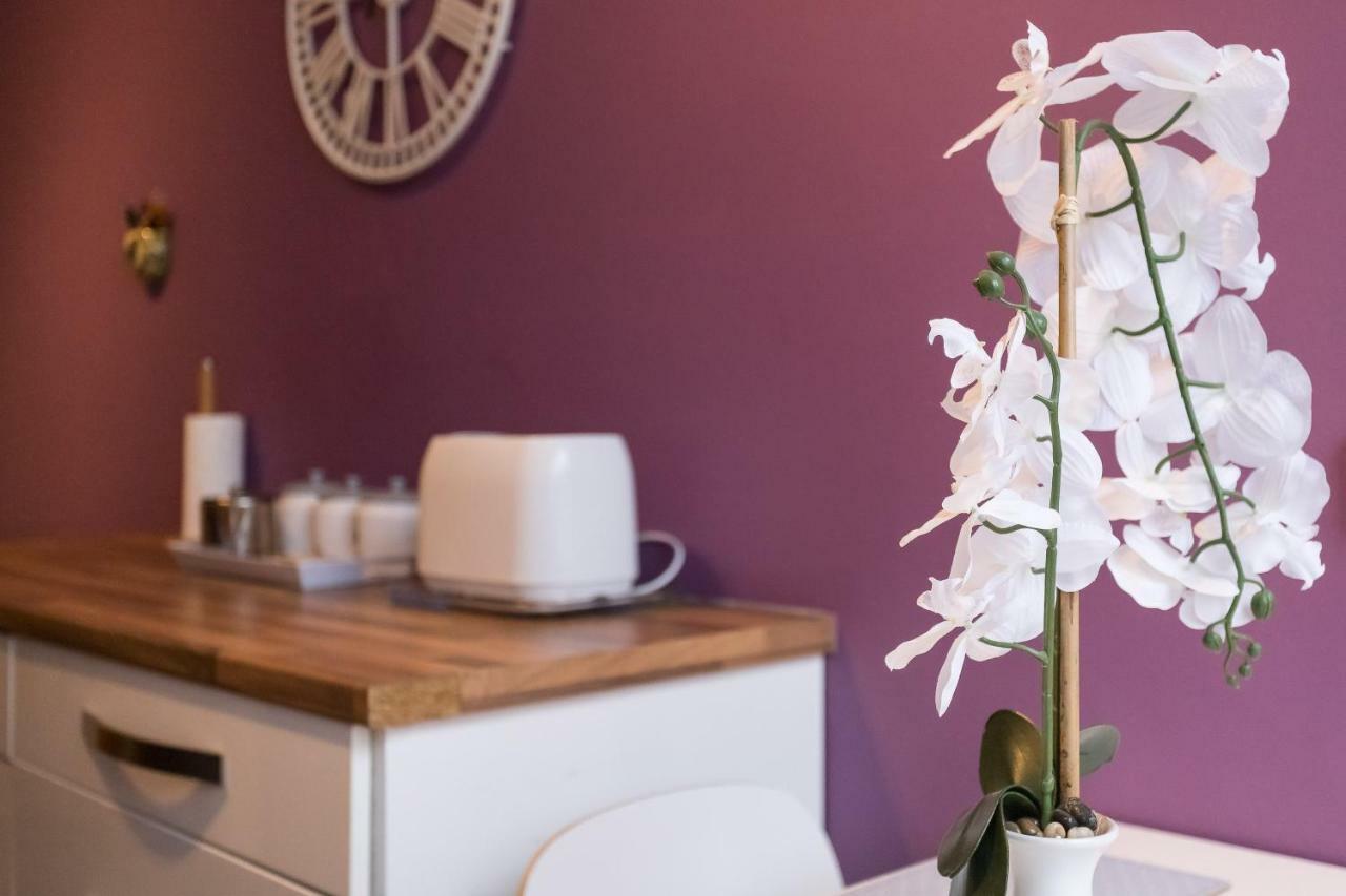 Large City Centre Apartment パース エクステリア 写真
